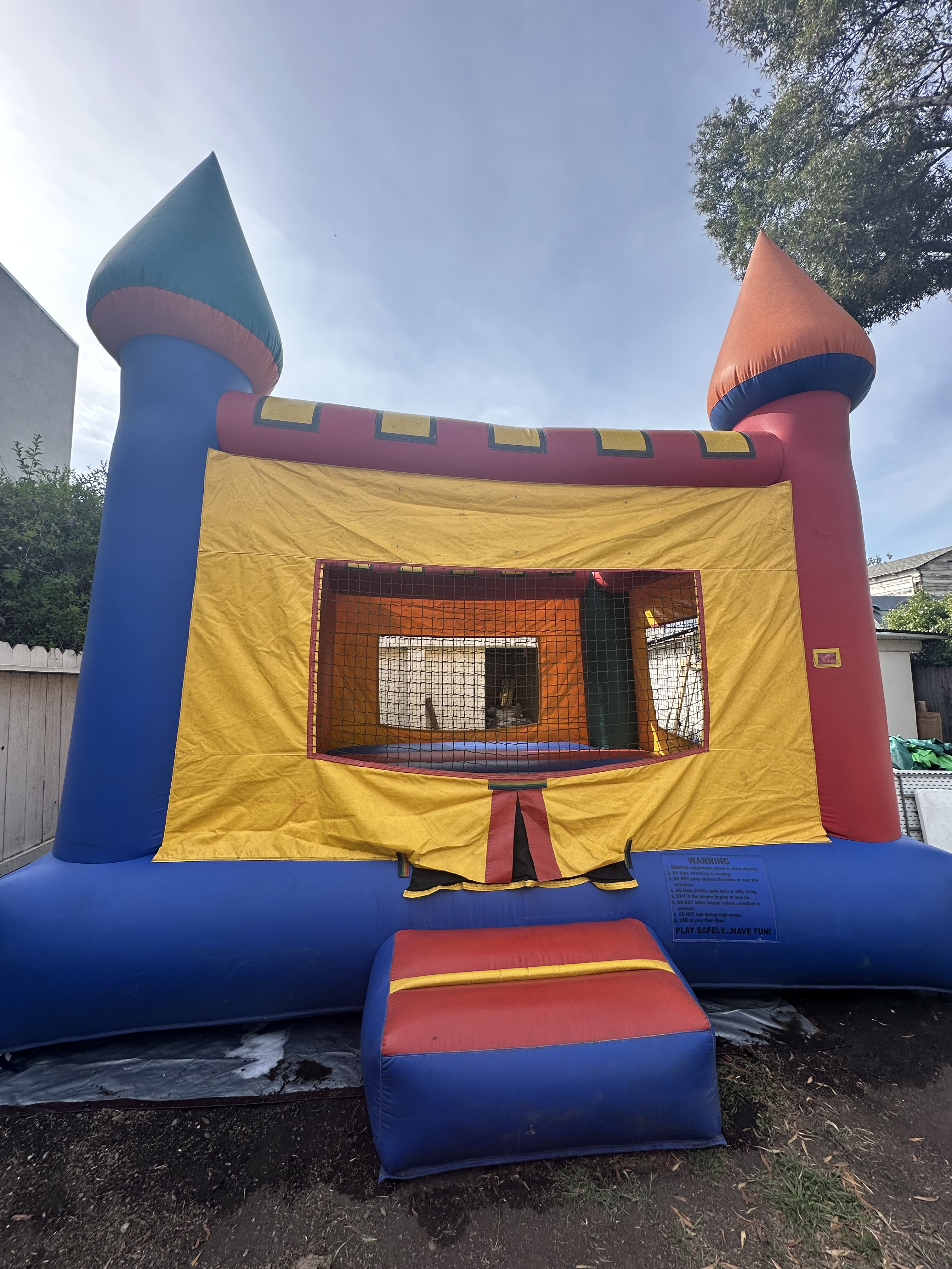 Classic Castle Jumper 15'x15'